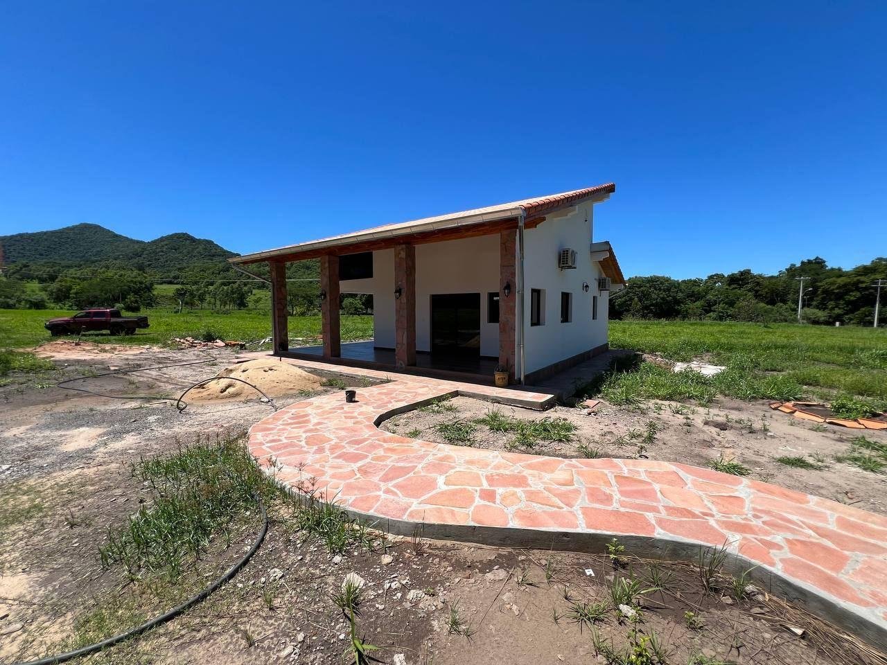 Arquitectura con vista a las sierras
